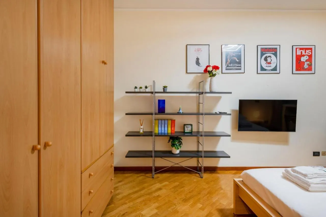 Mussi, 10 - La Tua Casa A Milano Apartment 0*, Milan Italy